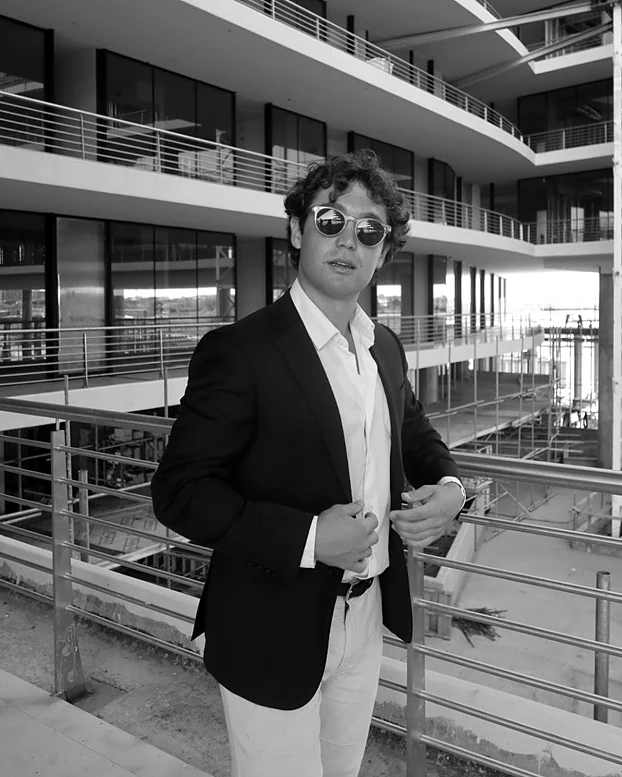 Brett Yanofsky, founder of Veya, in a navy blazer